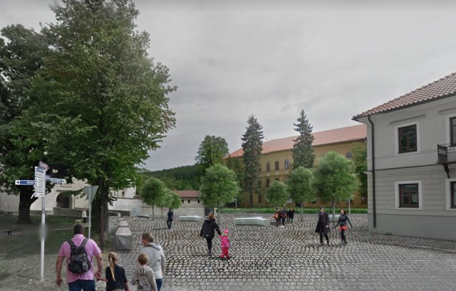 Hradné námestie